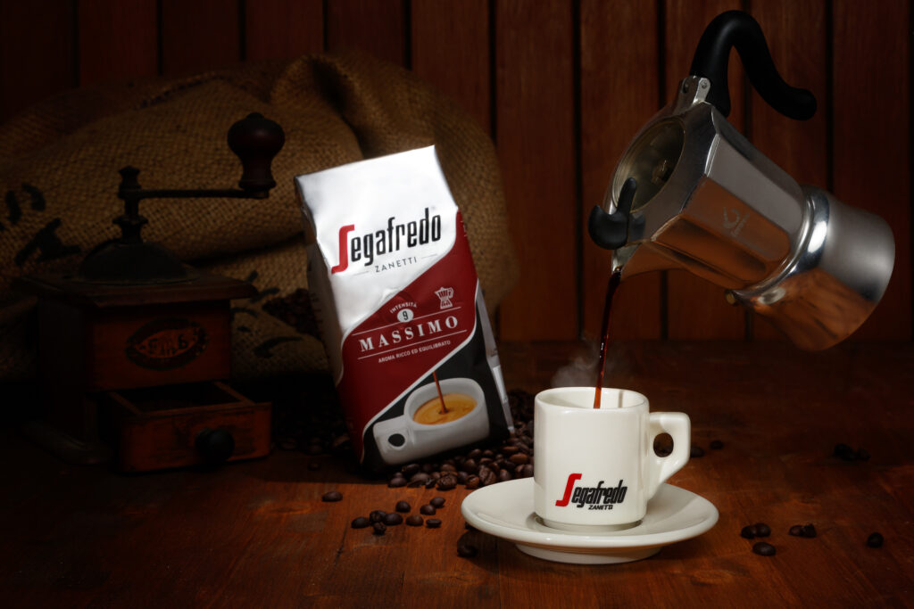 Fotografia still life prodotto segafredo moka caffè tazzina cf fotografia